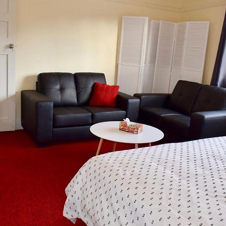 Comfortable 3 Bedroom Apartment In Trendy Haberfield Sidney Dış mekan fotoğraf